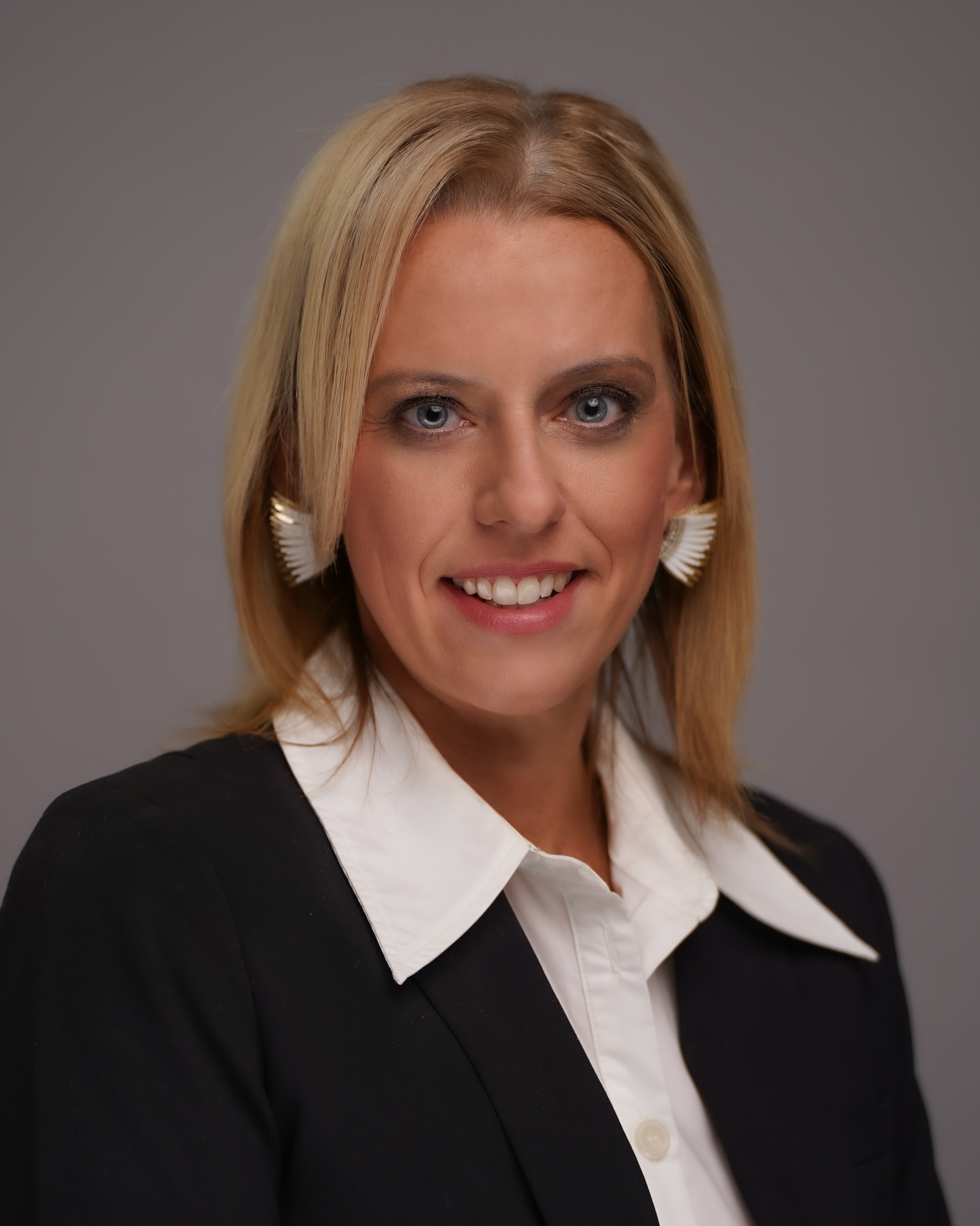 Laura Bailey, Principal 